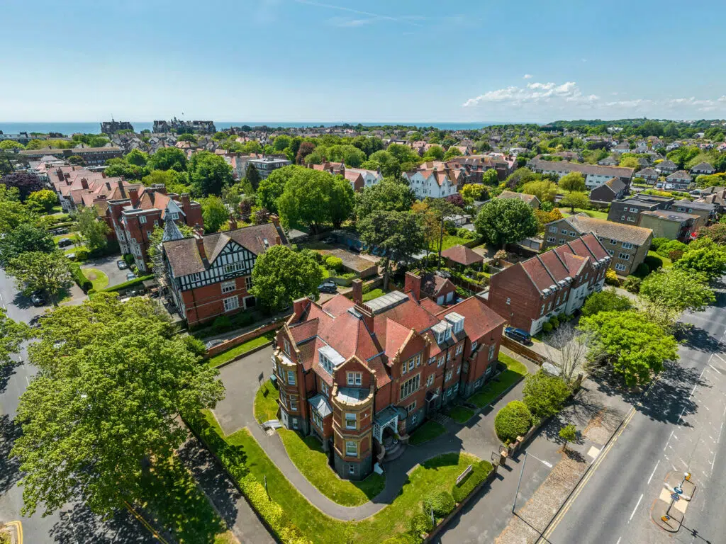 Earlscliffe in-town campus Aerial View