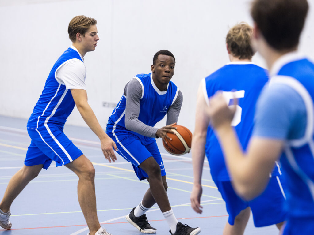 Earlscliffe Basketball Academy